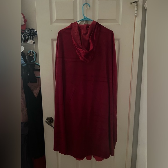 Red Riding Hood Costume - Picture 2 of 3